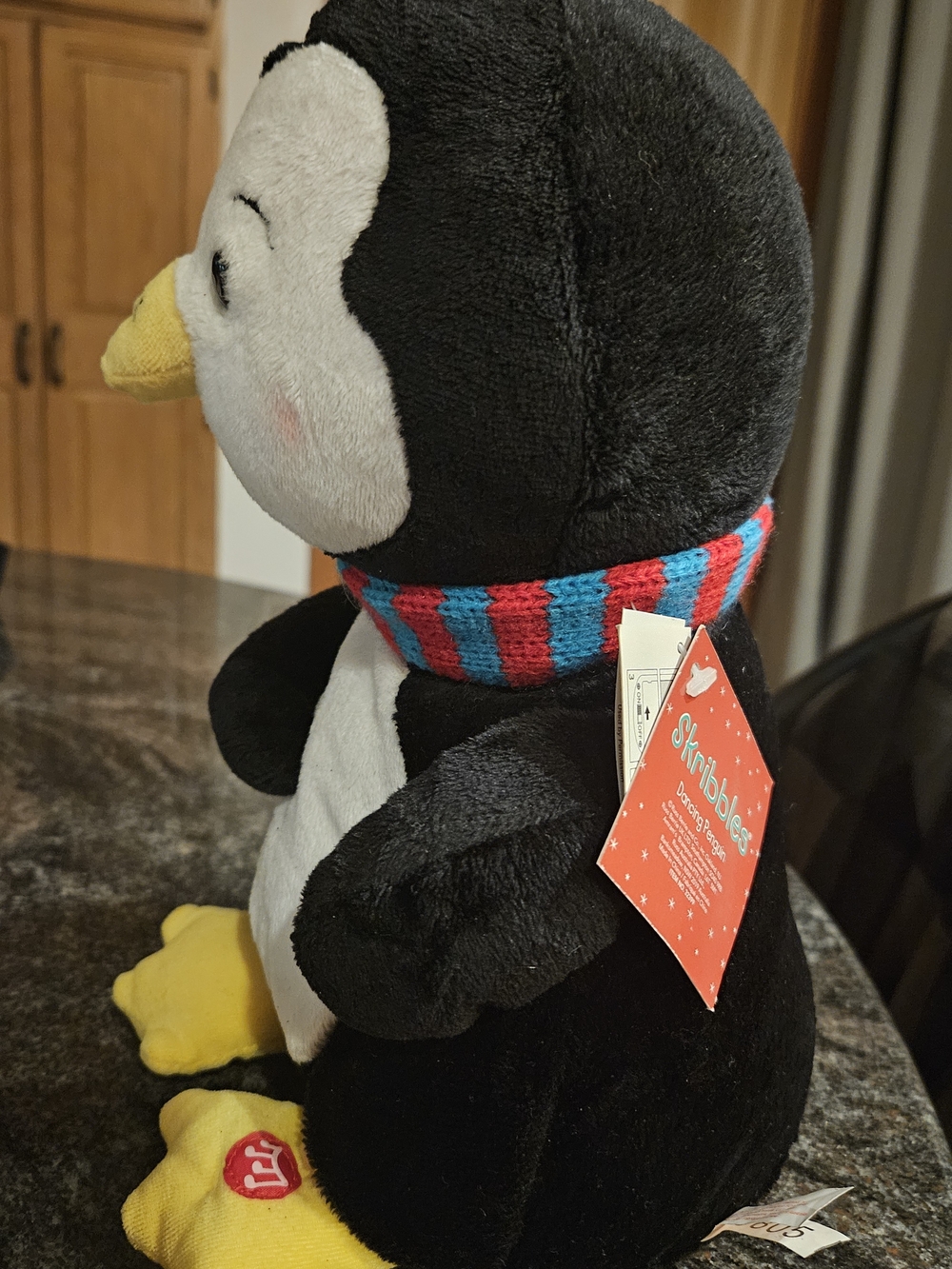 Vintage Russ Musical "Skribbles"Penguin Plush NWT - Picture 3 of 6